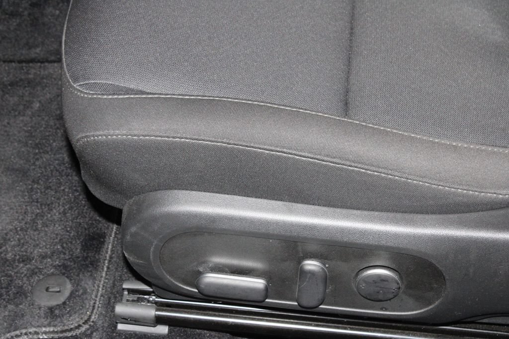 Used 2025 Hyundai Kona SEL FWD image 23