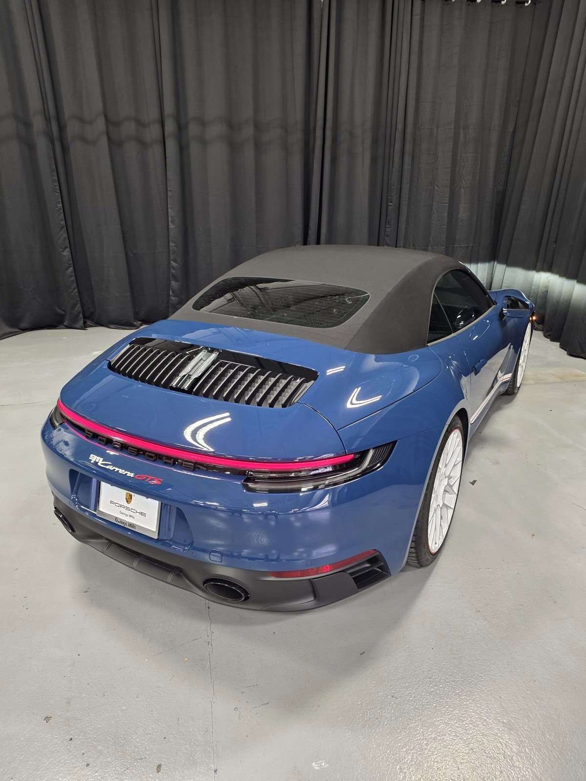 Certified 2023 Porsche 911 Carrera GTS image 8