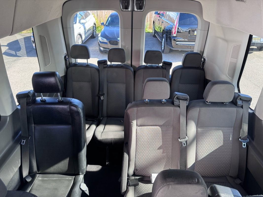 Used 2020 Ford Transit 350 XLT image 31