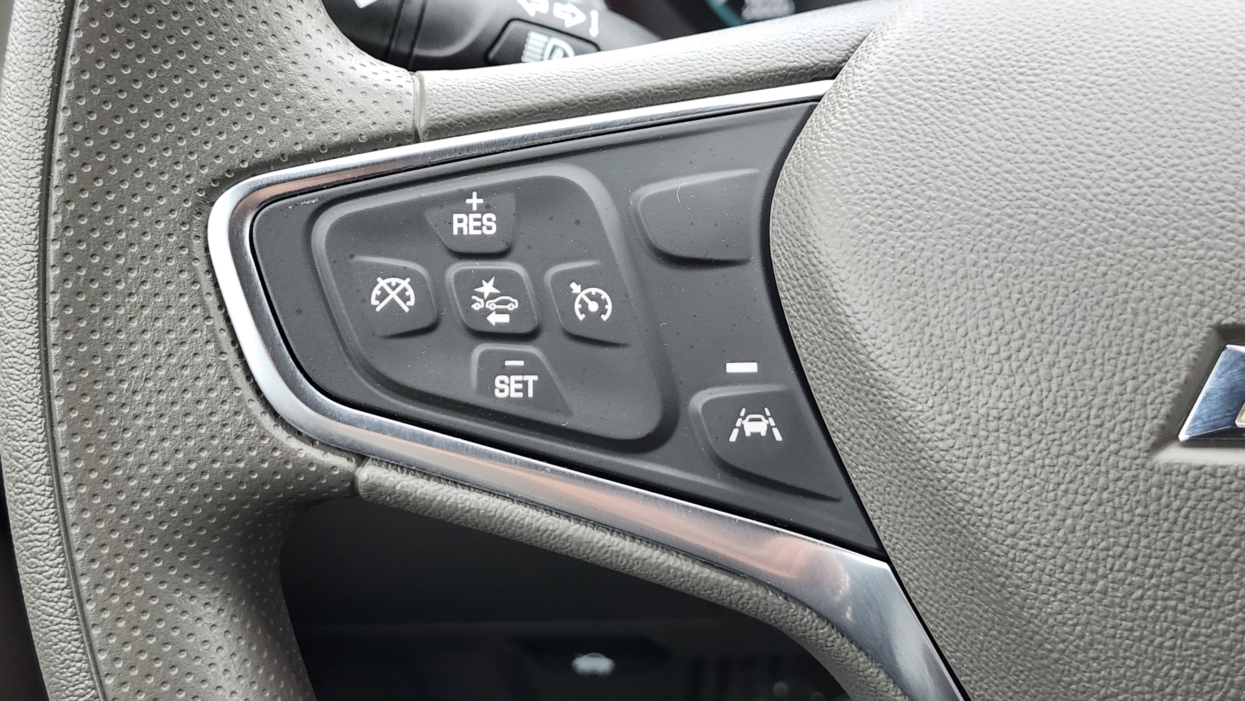 Used 2025 Chevrolet Malibu LT image 32