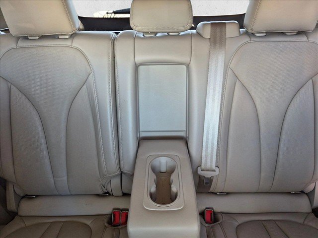 Used 2018 Lincoln MKC Reserve FWD image 16