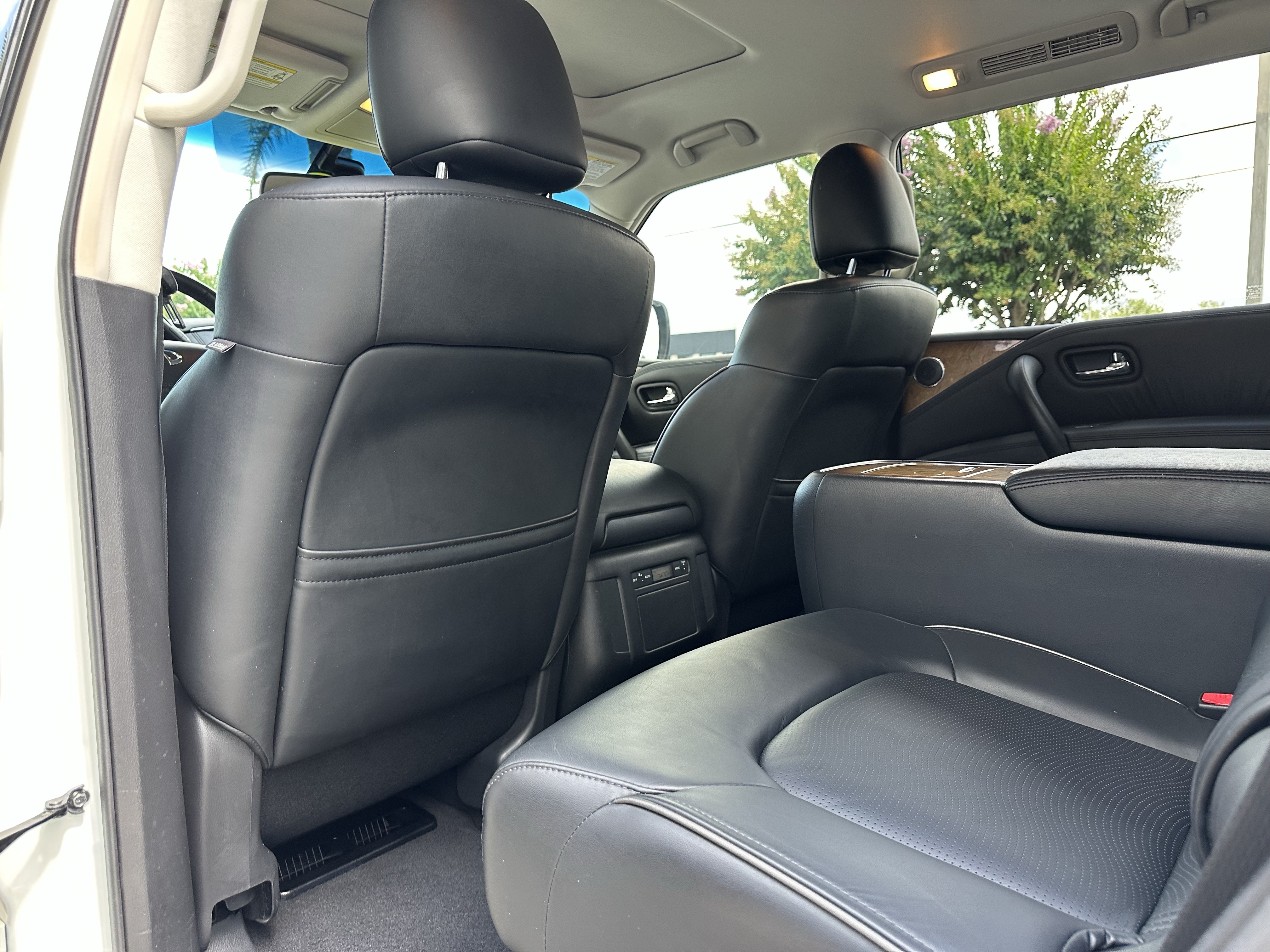 Used 2014 INFINITI QX80 2WD image 13