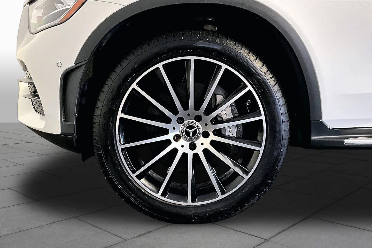 Certified 2022 Mercedes-Benz GLC 300 4MATIC Coupe image 11