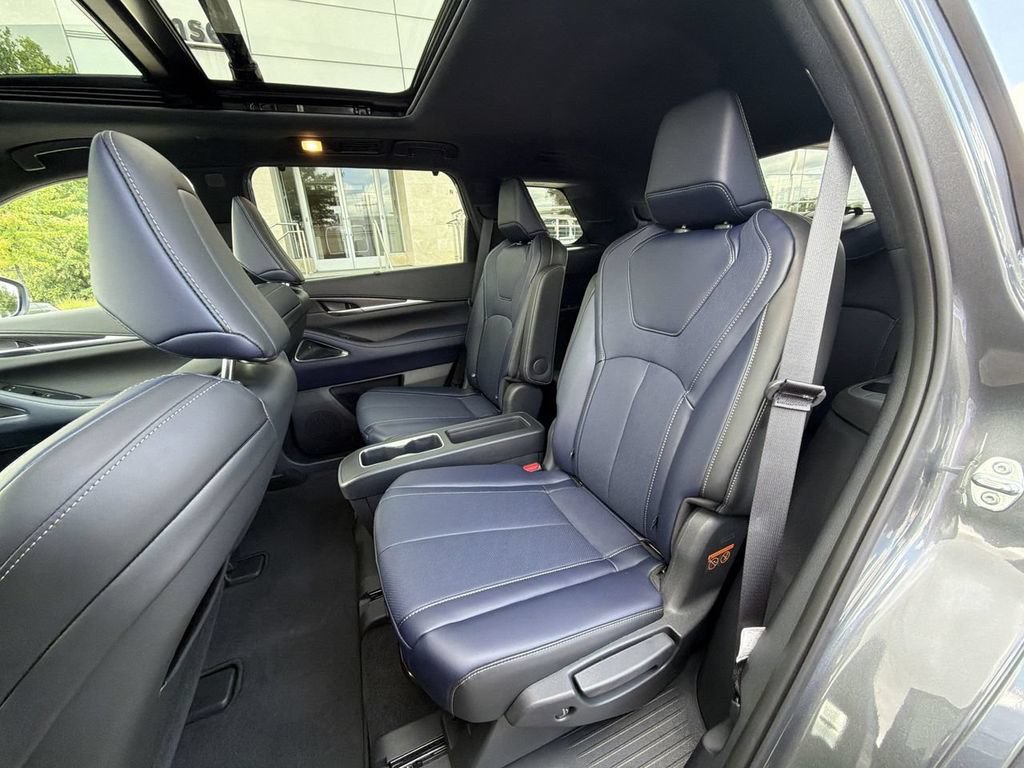 Certified 2026 INFINITI QX60 Sport w/ Dark Cargo Package AWD/4WD image 23