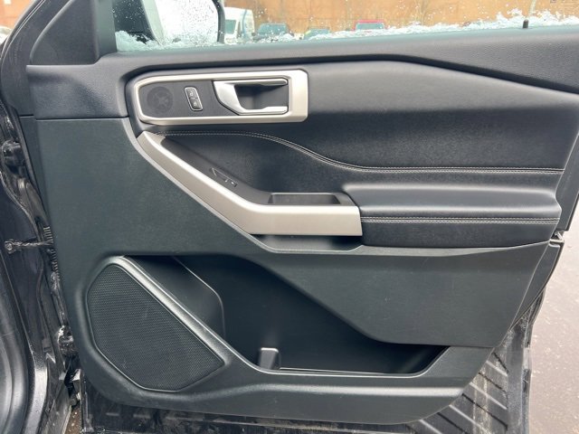 Used 2024 Ford Explorer XLT image 10