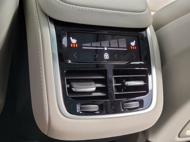 New 2026 Volvo XC90 B6 Ultra w/ Protection Package AWD/4WD image 16
