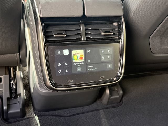 Used 2025 Rivian R1S Adventure AWD/4WD image 15