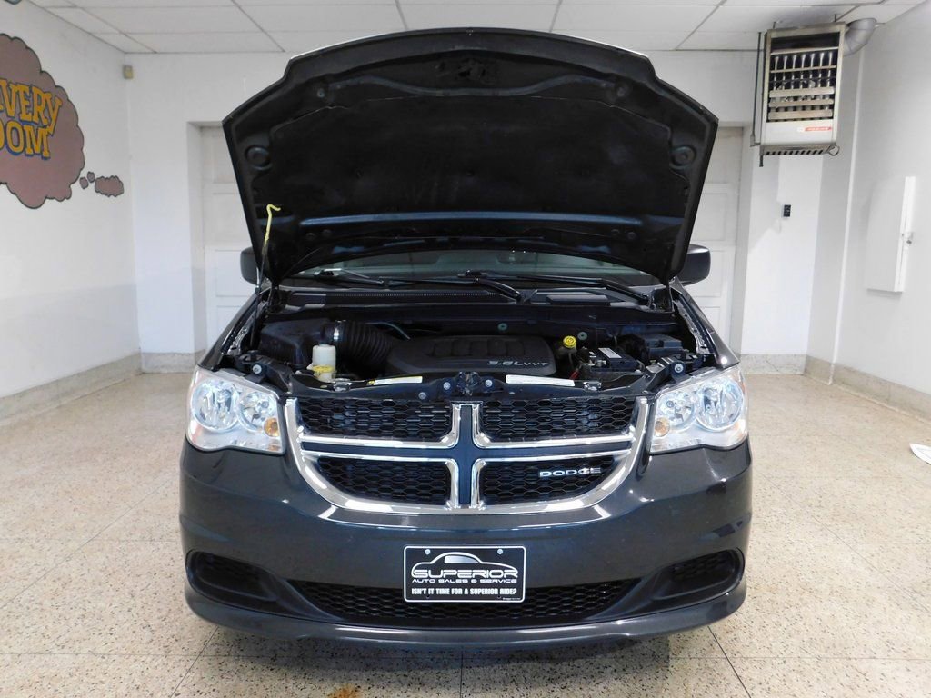 Used 2011 Dodge Grand Caravan SXT image 12
