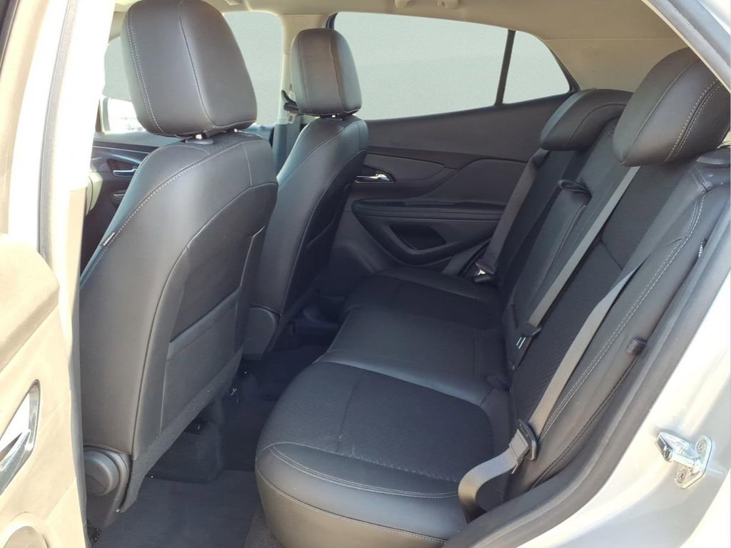 Used 2022 Buick Encore Preferred w/ Safety Package image 19