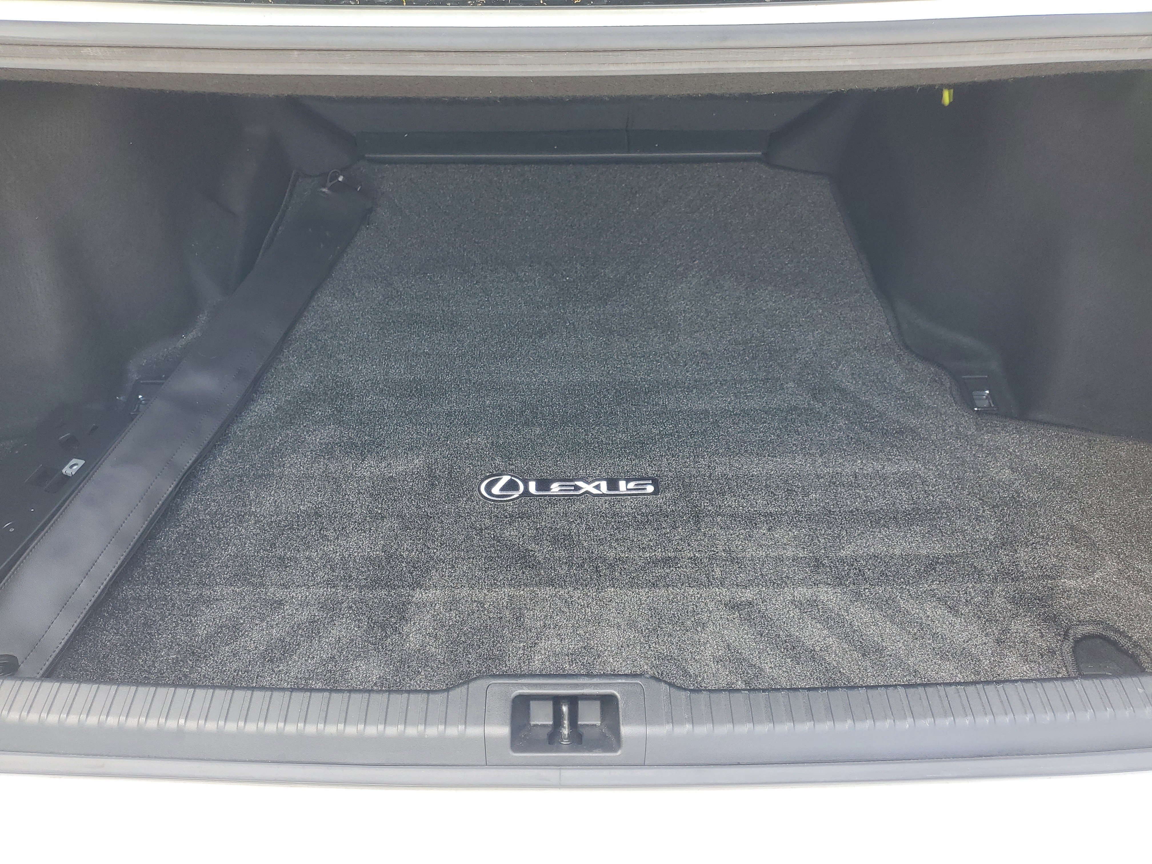 Used 2022 Lexus IS 300 w/ Accessory Package image 8