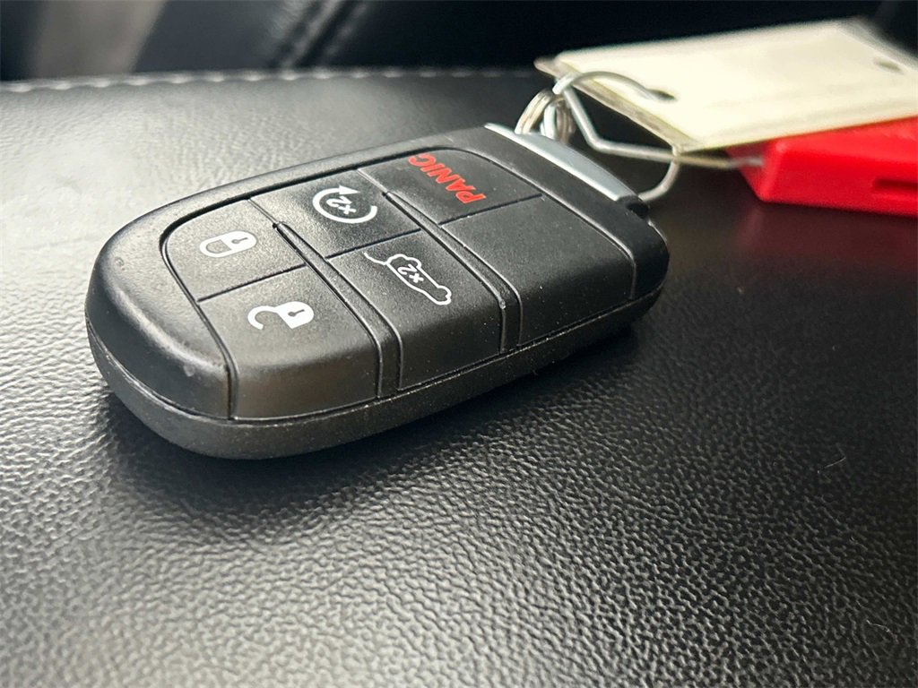 Used 2022 Jeep Grand Cherokee Laredo X image 33