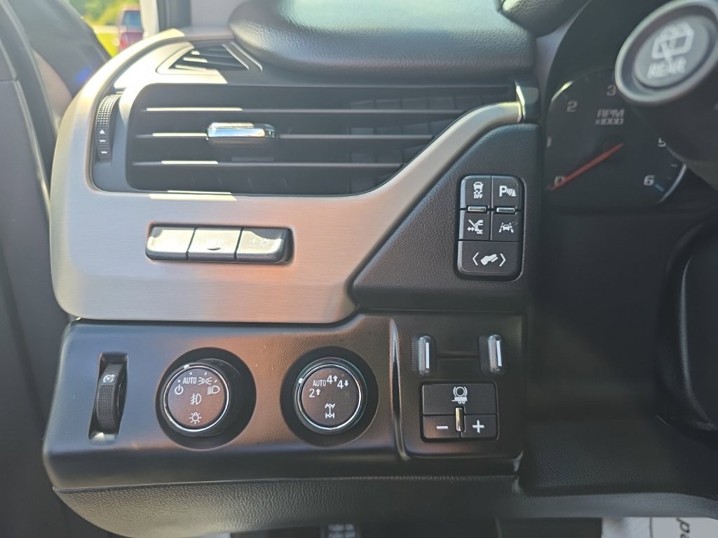 Used 2020 GMC Yukon Denali w/ Denali Ultimate Package AWD/4WD image 42