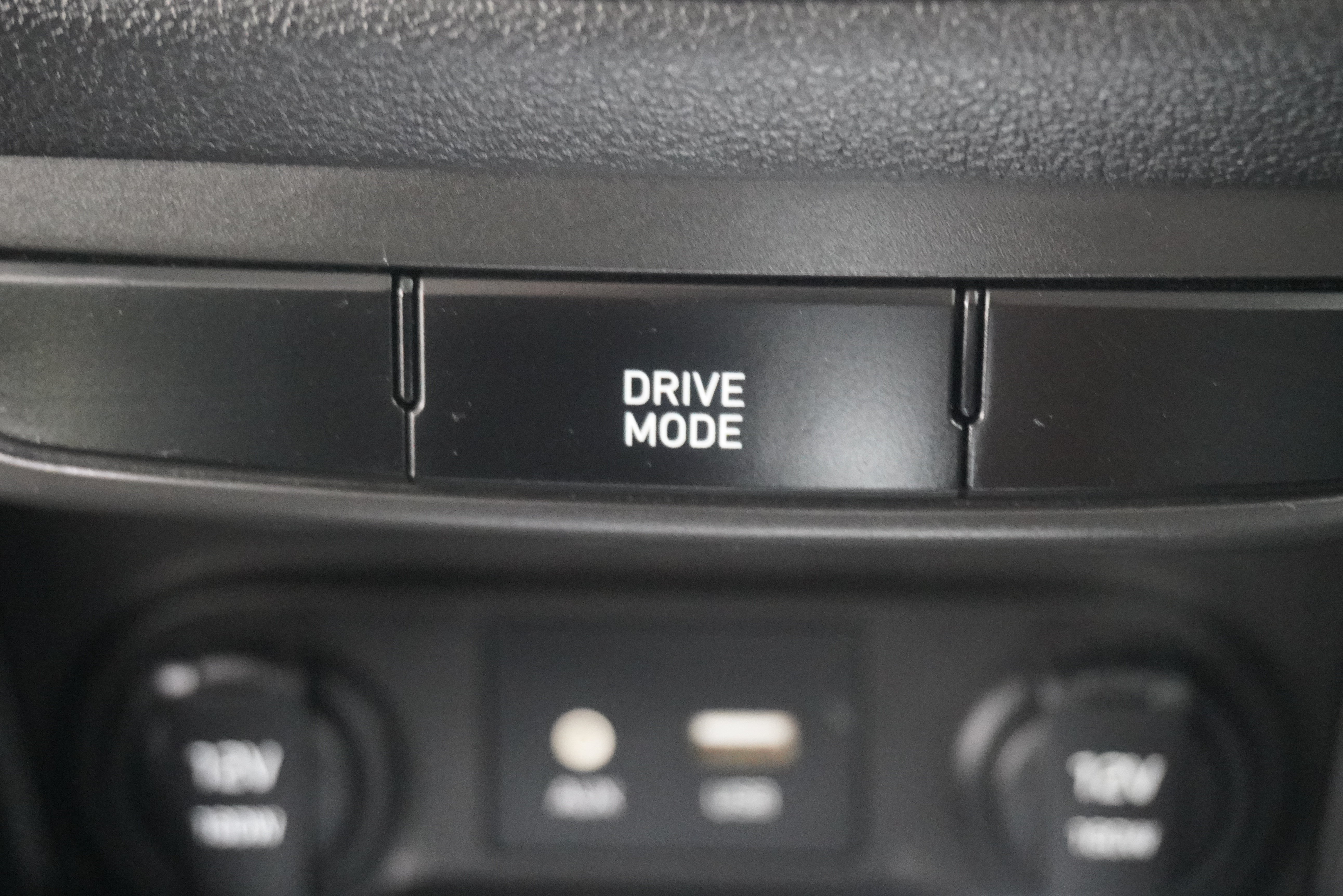 Used 2022 Hyundai Accent SE w/ Cargo Package FWD image 17