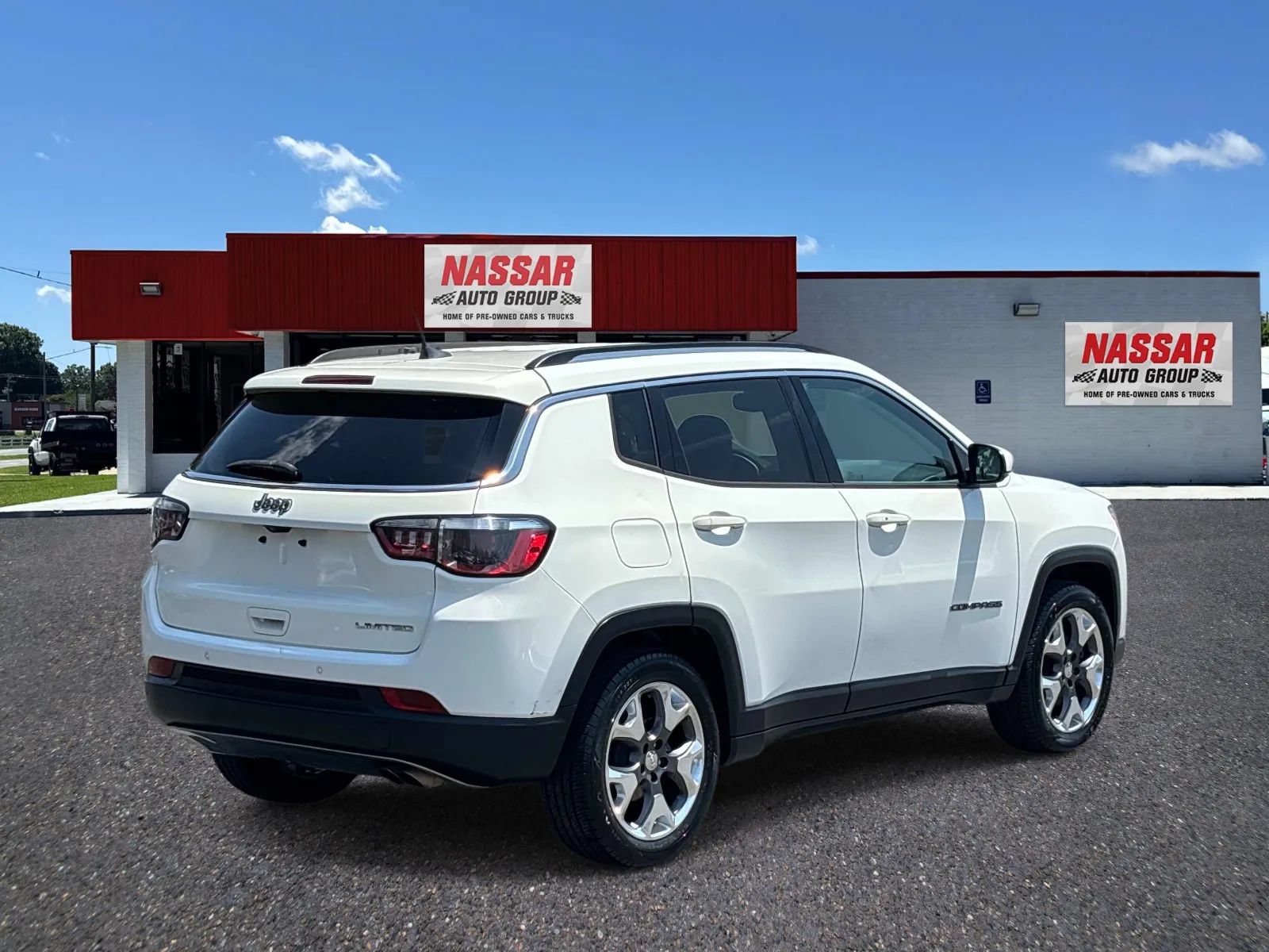 Used 2021 Jeep Compass Limited FWD image 4