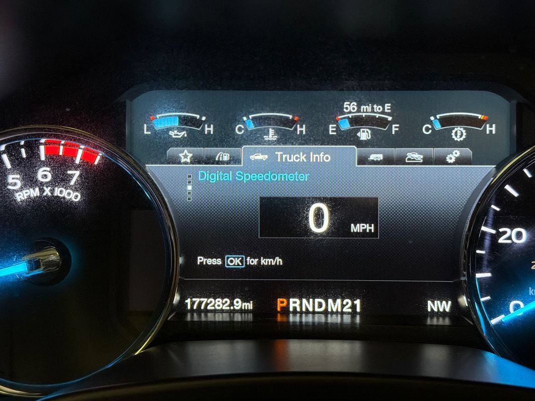 Used 2017 Ford F250 Platinum w/ Platinum Ultimate Package AWD/4WD image 19