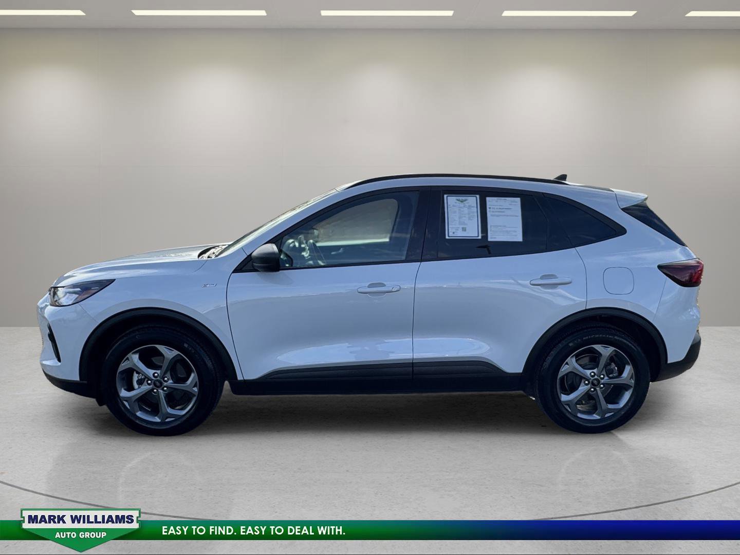 Used 2025 Ford Escape ST-Line image 6