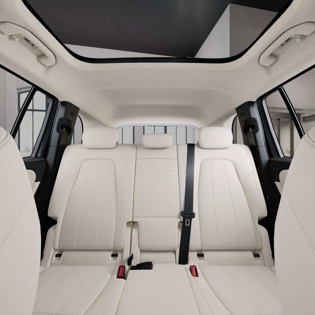 New 2026 Mercedes-Benz GLB 250 image 44