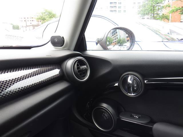 Used 2015 MINI Cooper S FWD image 16