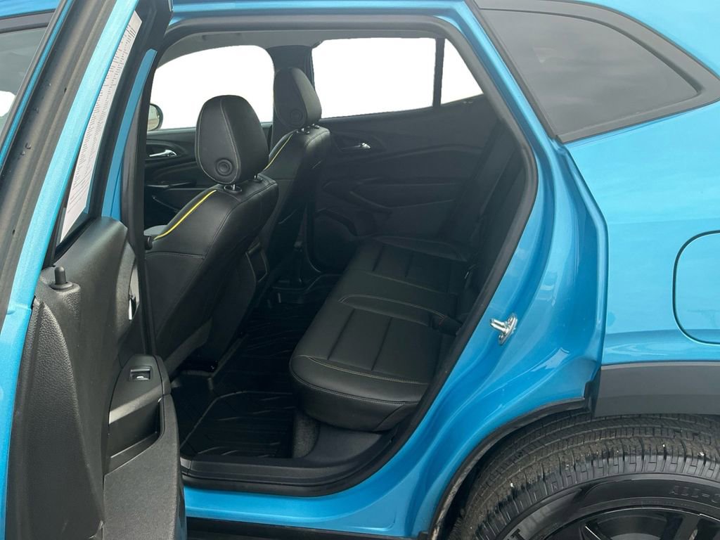 Used 2025 Chevrolet Trax ACTIV w/ Driver Confidence Package image 21
