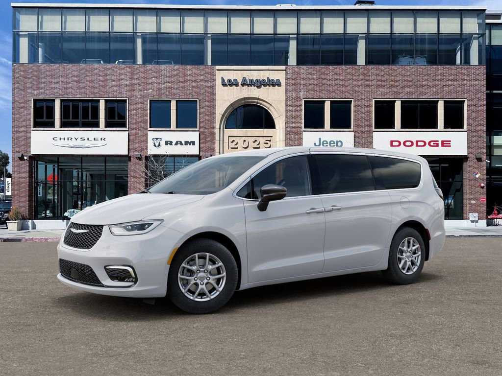 New 2026 Chrysler Pacifica Select image 2