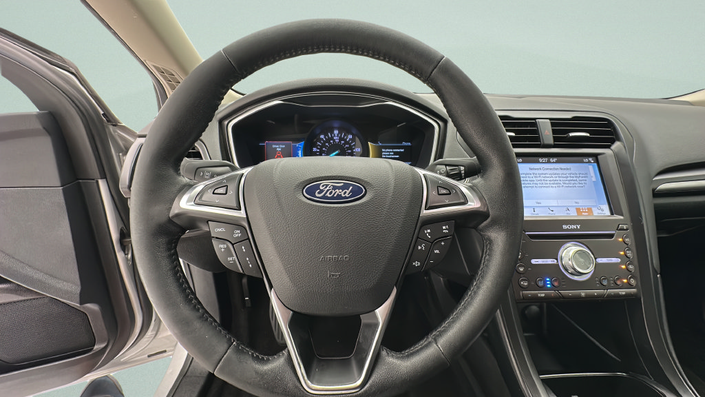 Used 2019 Ford Fusion Energi Titanium FWD image 15