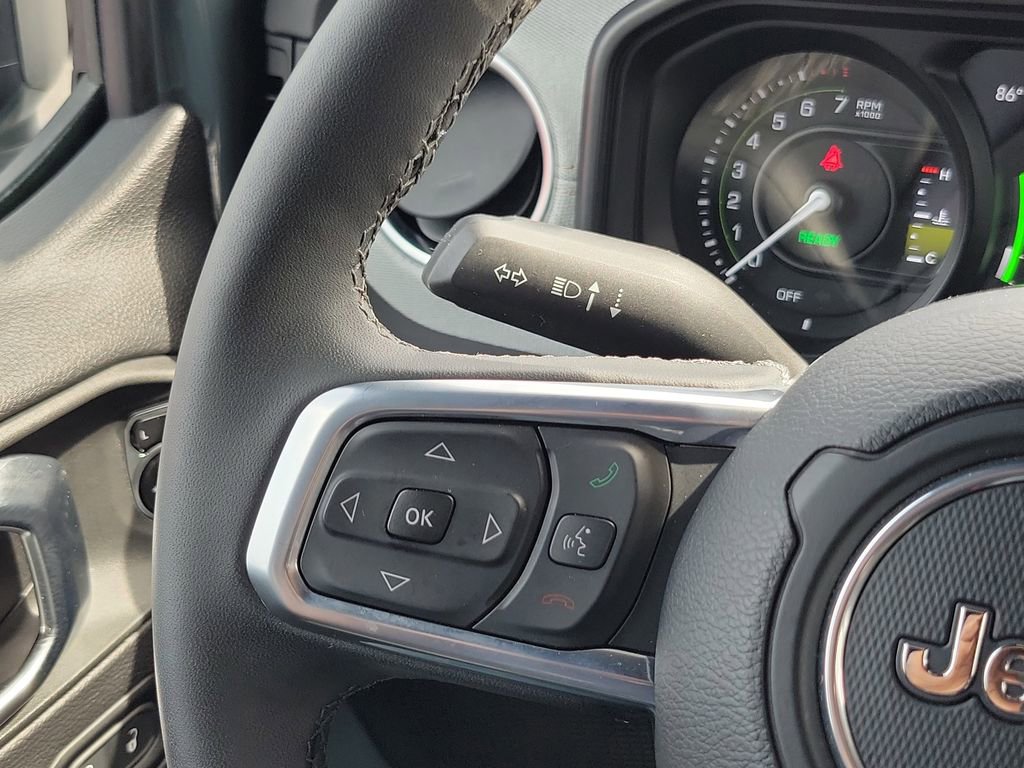 Certified 2025 Jeep Wrangler Unlimited Sahara w/ Safety Group AWD/4WD image 23