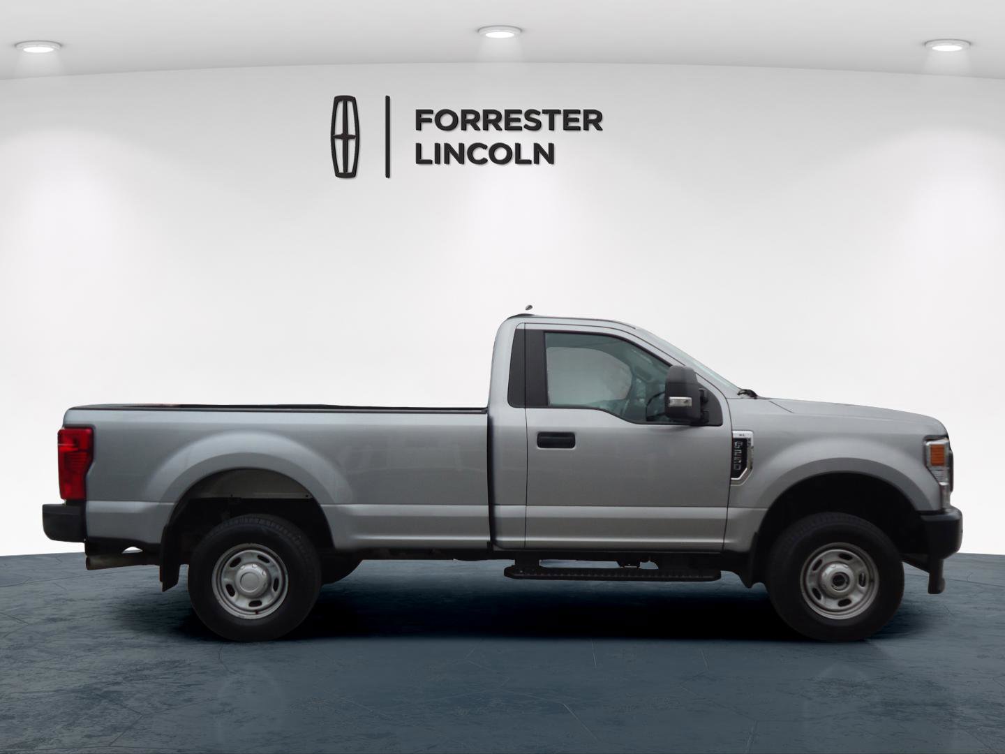 Used 2020 Ford F250 XL w/ Power Equipment Group image 2