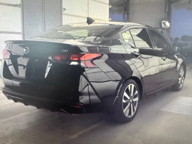 Used 2020 Nissan Versa SR FWD image 9