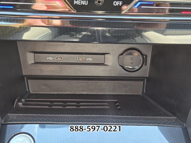 Certified 2025 Volkswagen Taos SE FWD image 26