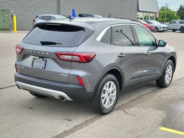Used 2024 Ford Escape Active AWD/4WD image 4