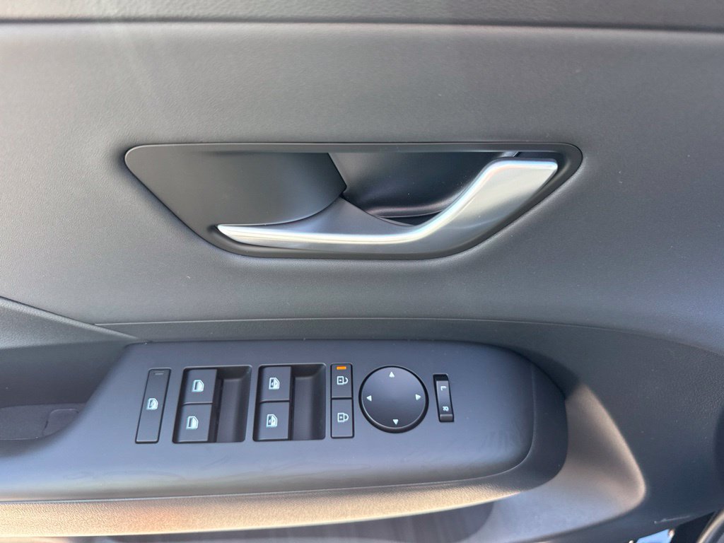 New 2027 Hyundai Kona Limited AWD/4WD image 8