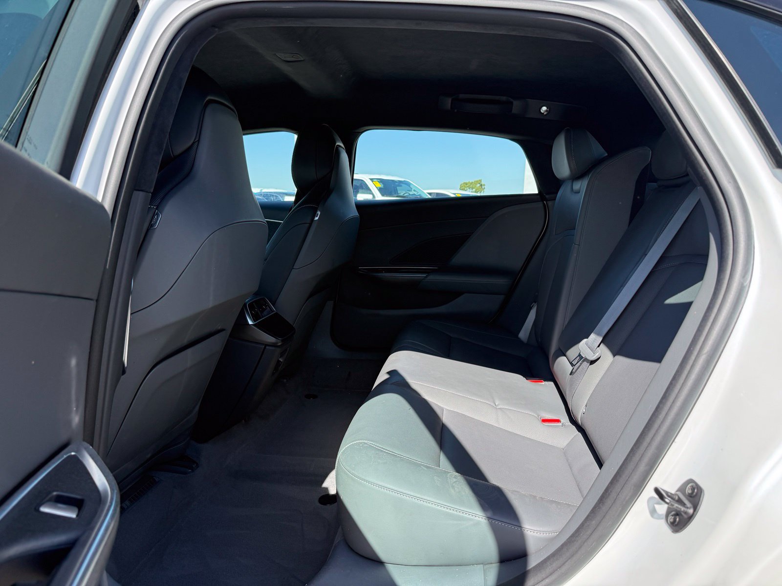Used 2024 Lucid Air Pure RWD image 6
