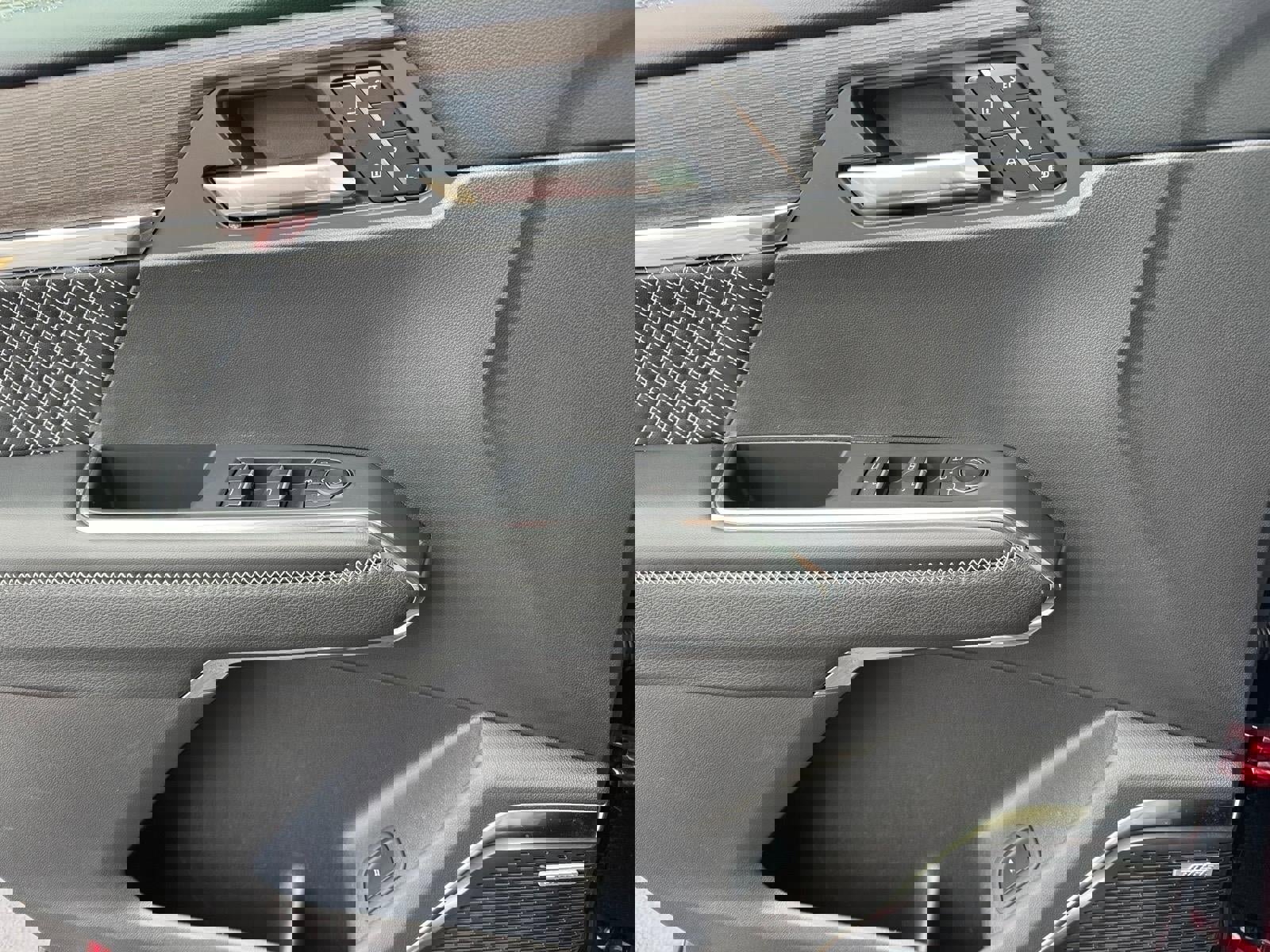 Certified 2026 GMC Acadia Denali w/ Super Cruise Package image 13