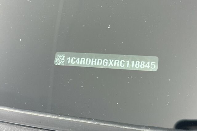 Used 2024 Dodge Durango GT image 35