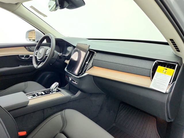 New 2026 Volvo XC90 B6 Plus w/ Protection Package Premier image 17
