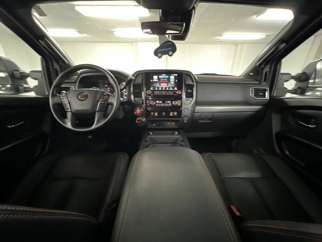 Used 2024 Nissan Titan PRO-4X w/ Pro-4x Convenience Package AWD/4WD image 21