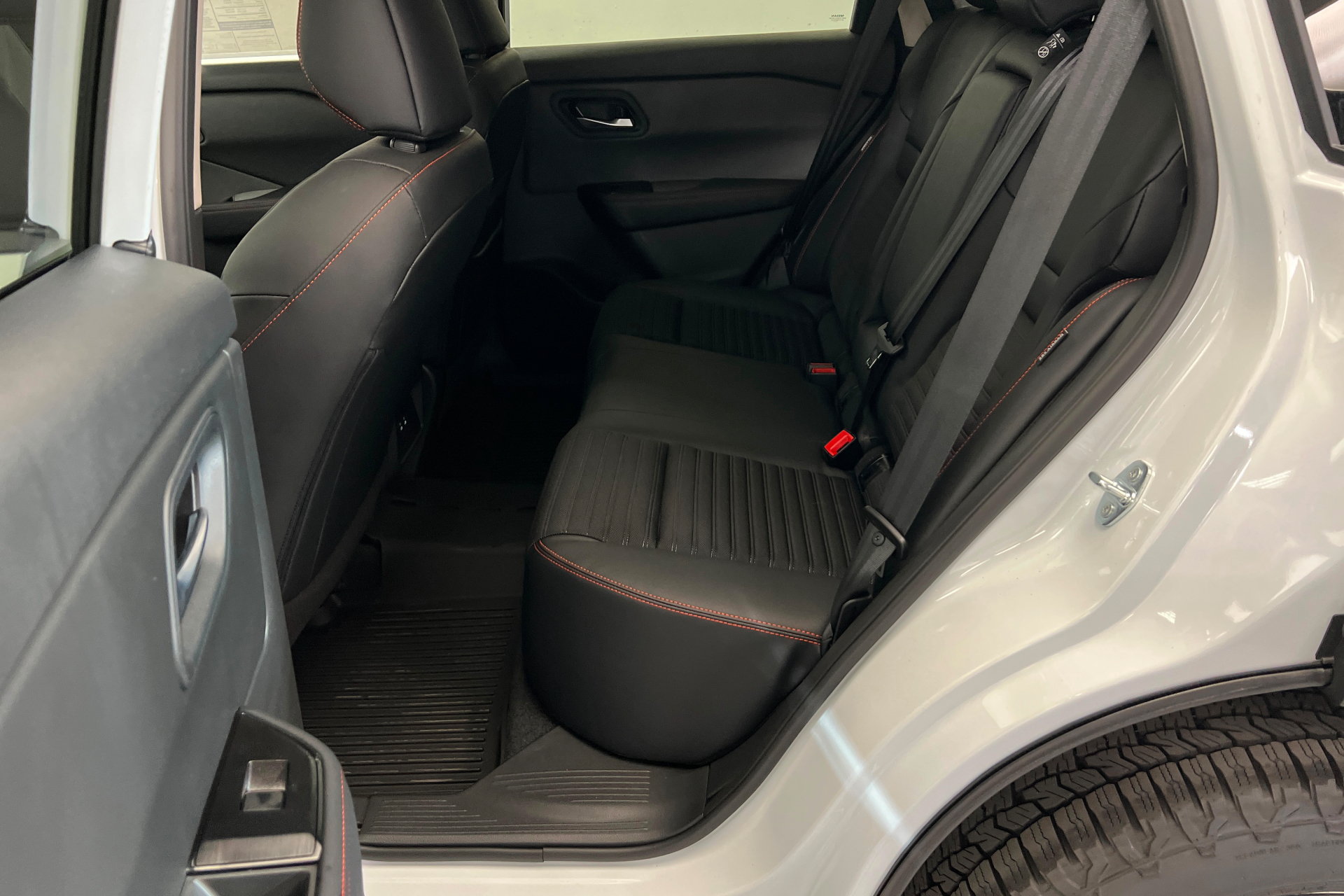 New 2026 Nissan Rogue SV w/ Rock Creek Premium Package AWD/4WD image 21