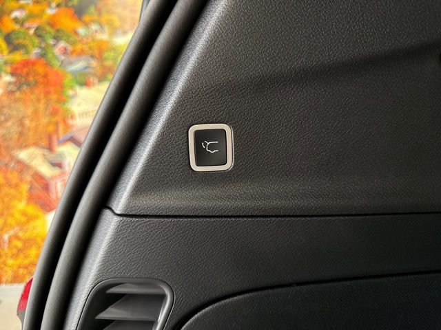 New 2026 Chrysler Pacifica Select w/ S Appearance Package image 43