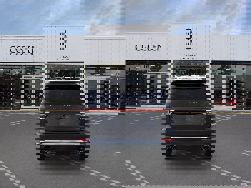 New 2026 Lincoln Aviator AWD image 5