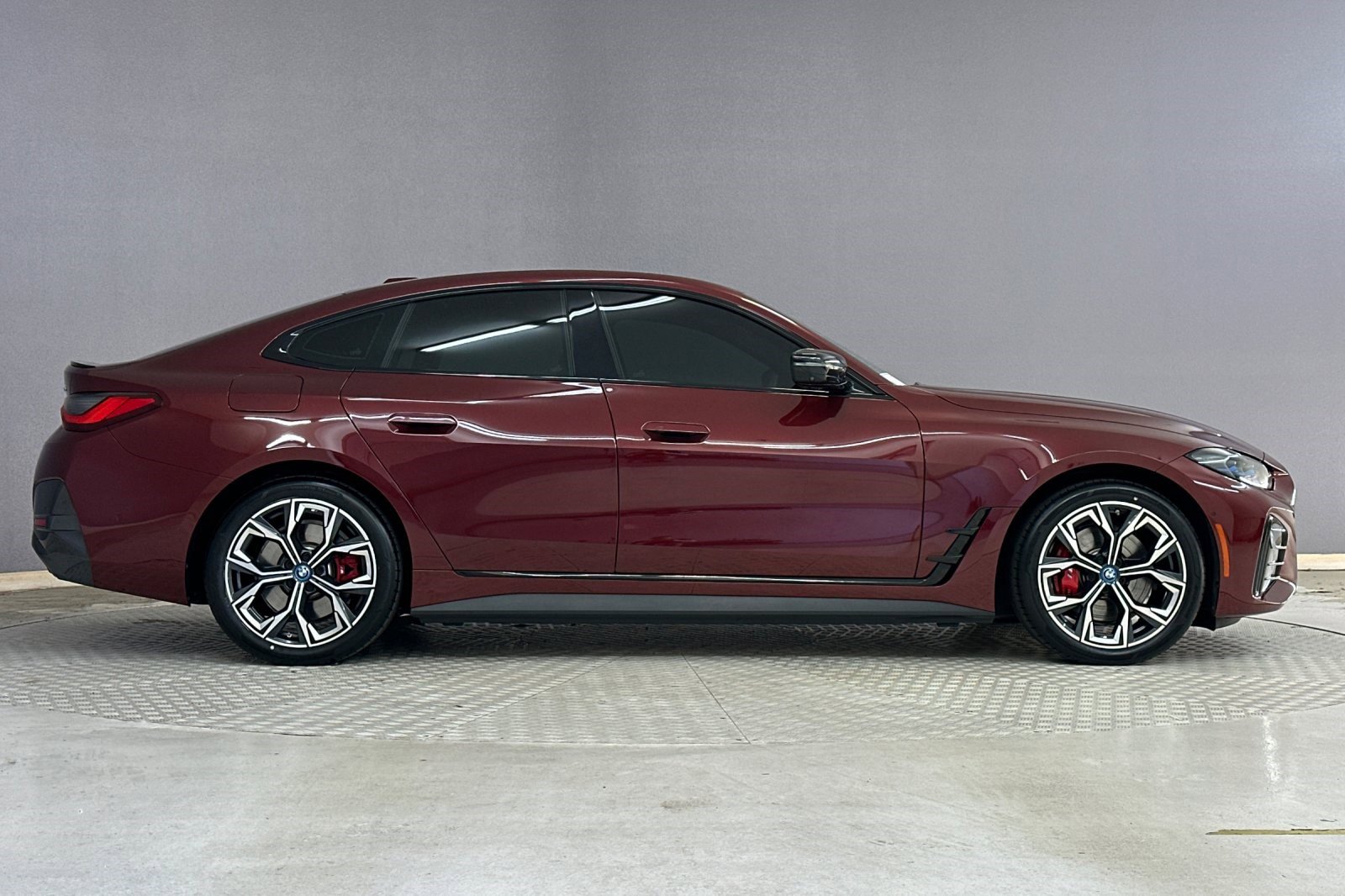 Certified 2024 BMW i4 eDrive35 w/ M Sport Package image 7