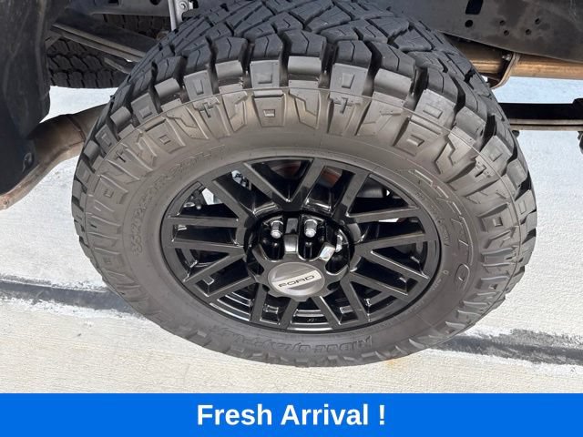 Used 2022 Ford F250 Lariat w/ Black Appearance Package AWD/4WD image 24