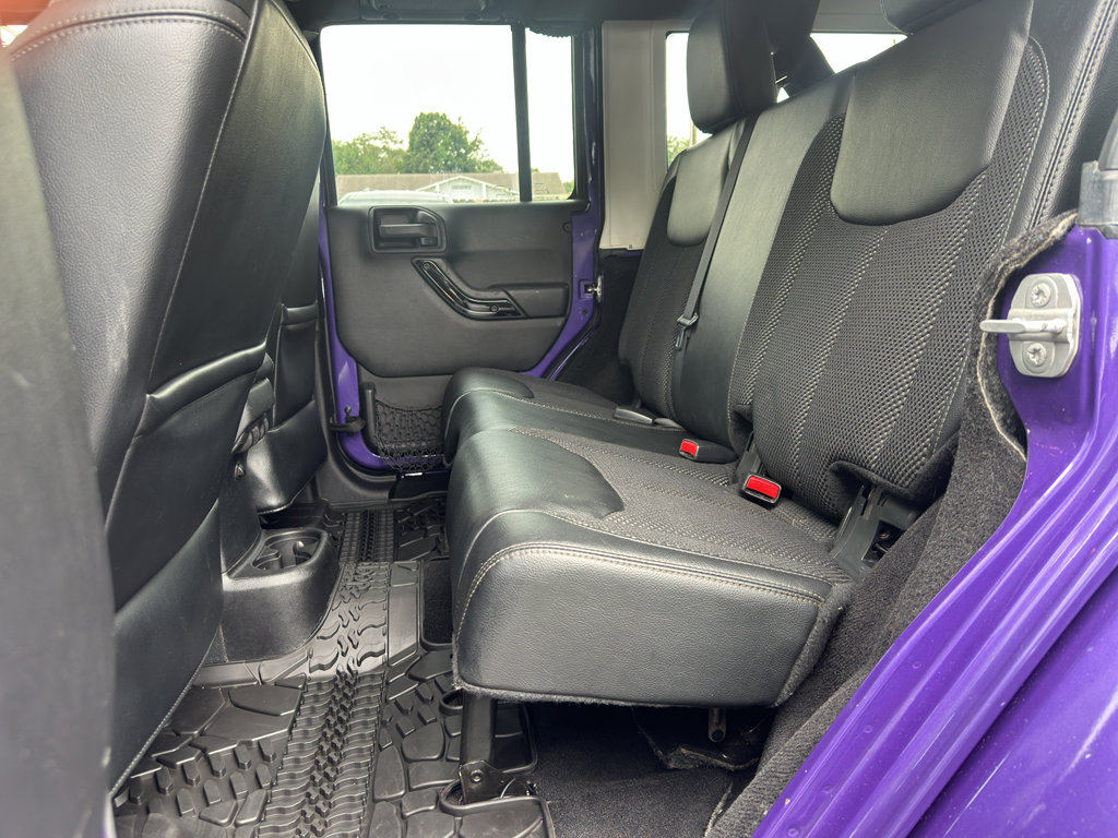 Used 2016 Jeep Wrangler Unlimited Sahara image 16