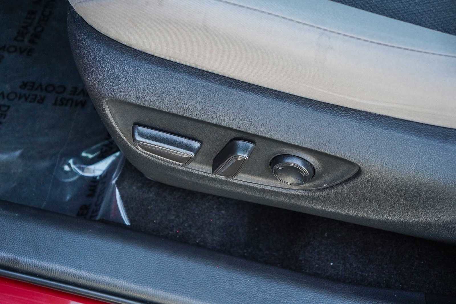 Certified 2024 Toyota RAV4 XLE w/ Convenience Package image 25