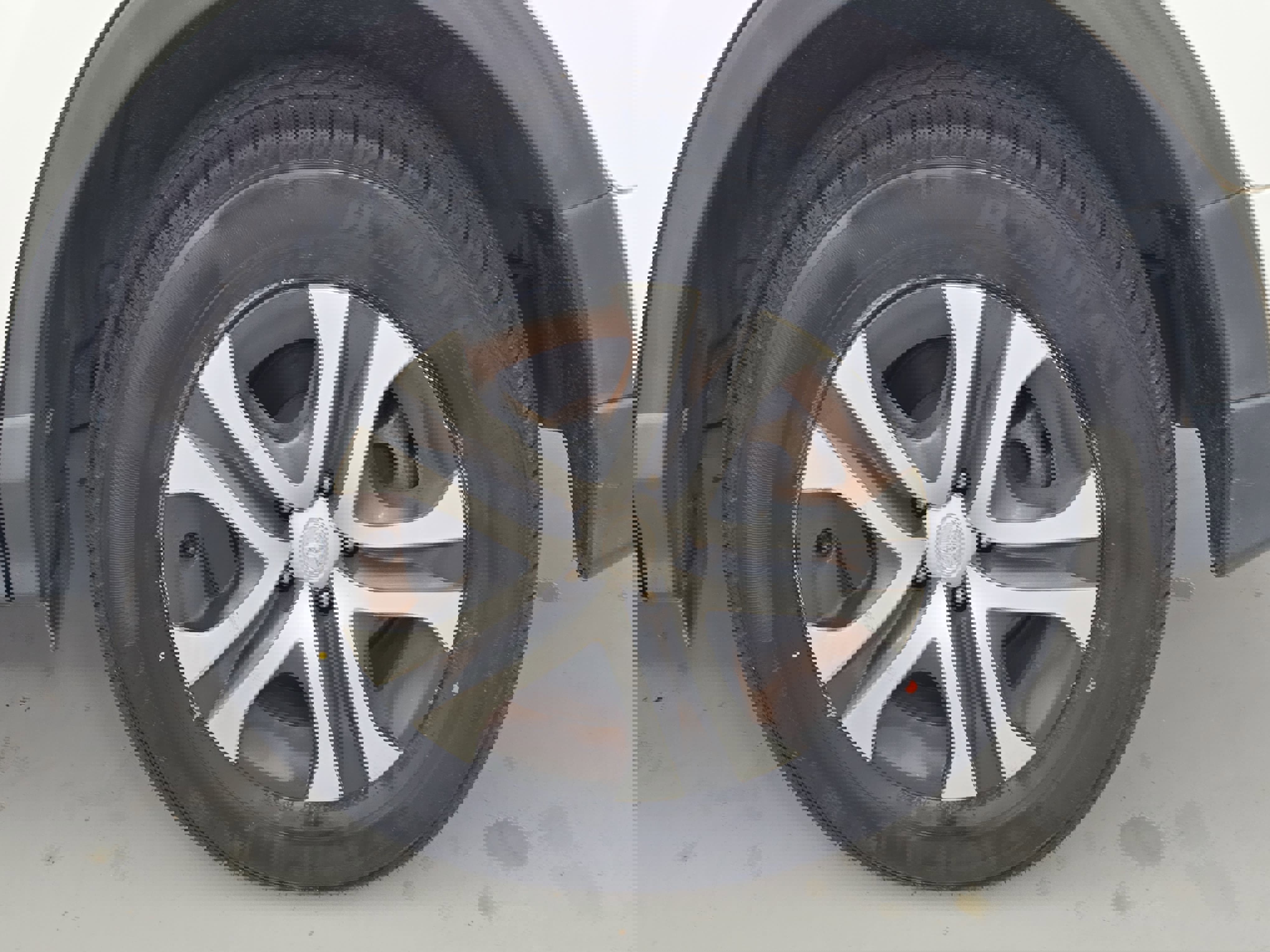 Used 2018 Toyota RAV4 LE image 30