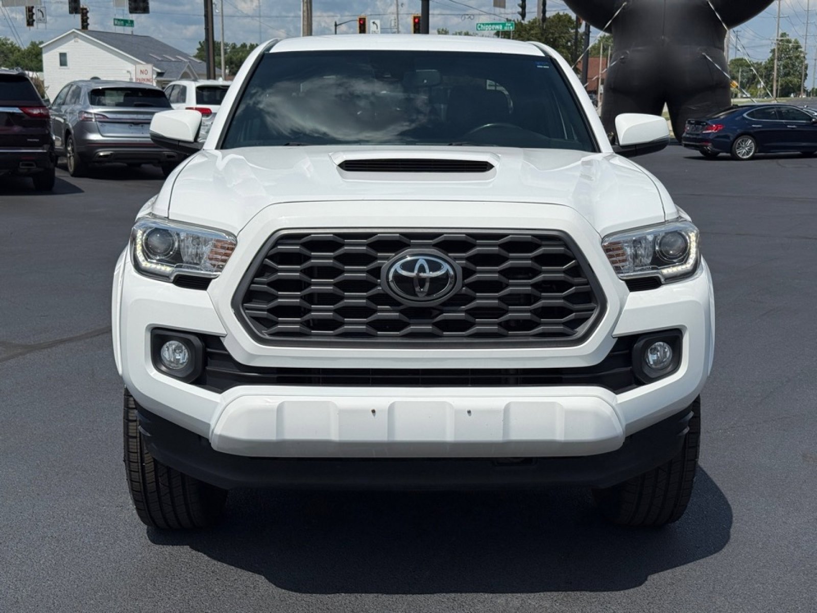 Used 2020 Toyota Tacoma 4x4 Double Cab image 3