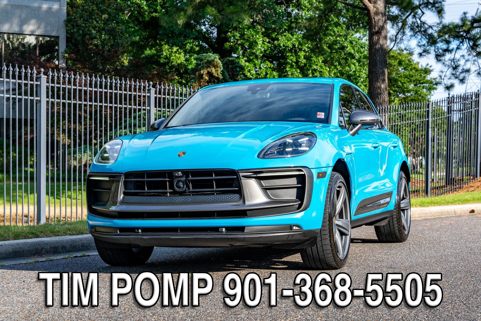 Used 2023 Porsche Macan Turbo w/ Premium Package AWD/4WD image 2