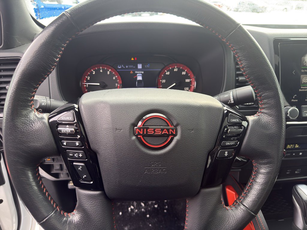 Used 2022 Nissan Frontier PRO-4X image 15