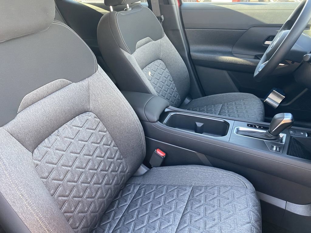 New 2026 Nissan Kicks SV image 8