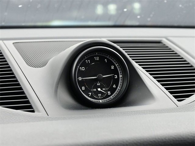 Used 2025 Porsche Macan image 10
