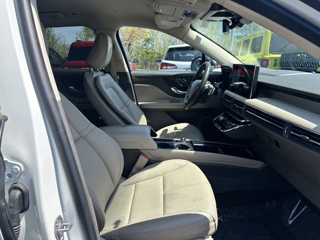 Used 2024 Lincoln Corsair AWD w/ Equipment Group 101A image 32